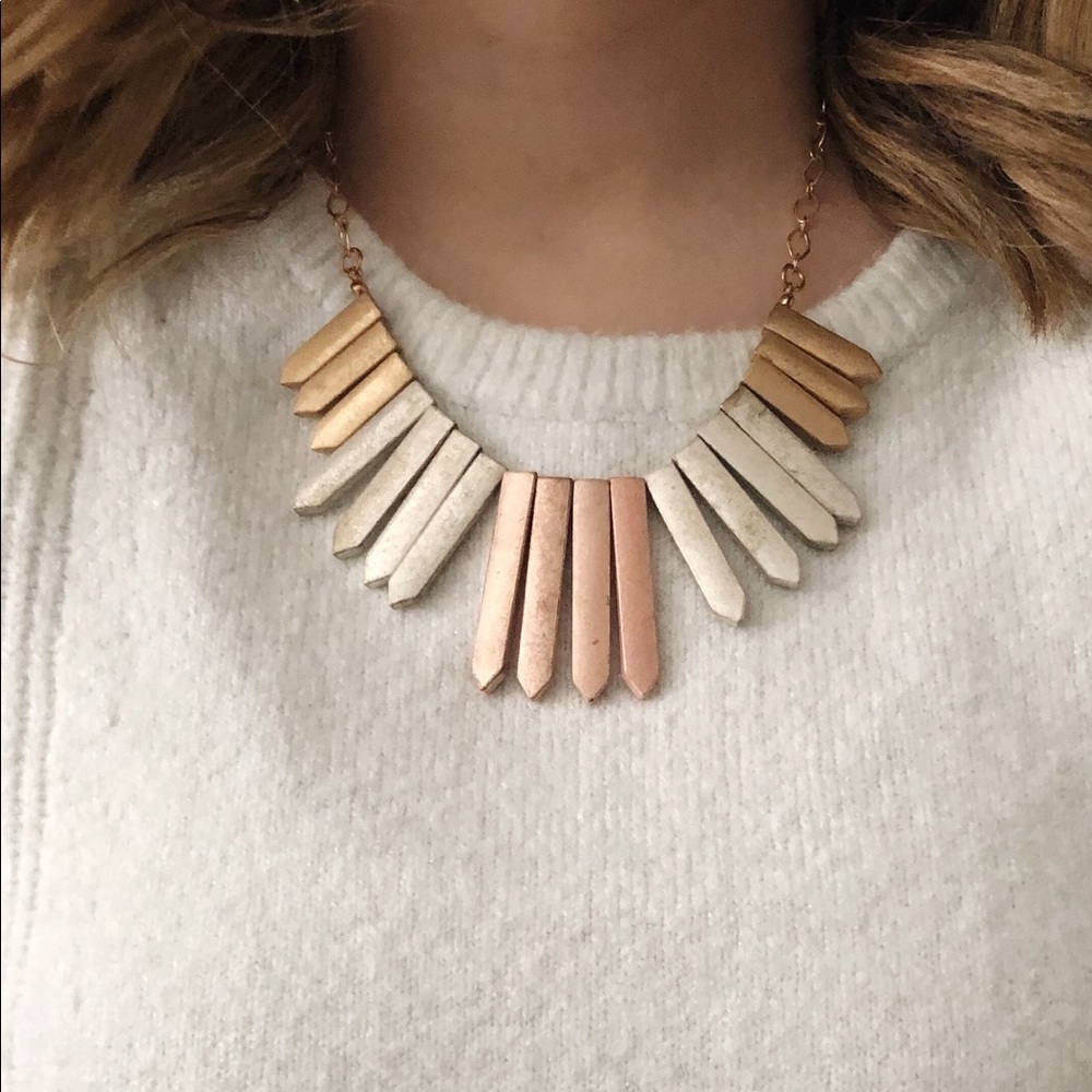 Statement necklace